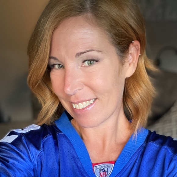 Meet your Posher, Brenna - Picture 3 of 3